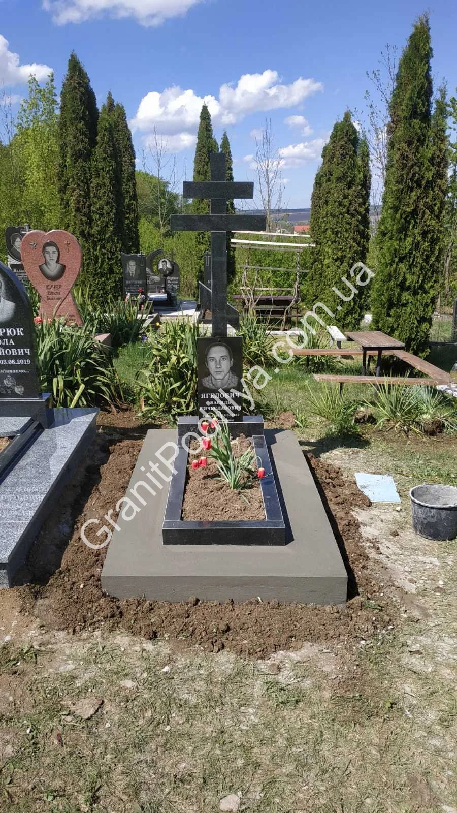 Подвійний пам'ятник з граніту - Кам'янець-Подільський | GranitPodillya